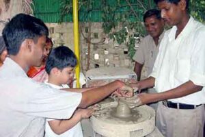 Extra-Curricular Art Craft pottery